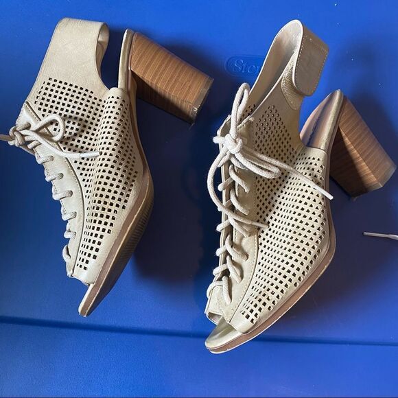 CALL It Spring Lace Open Toe High Heel Tan Sandals - Picture 4 of 13